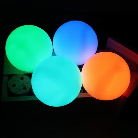 Alliandis Fei Yu – Set Mit 4 Wasserdichten Led-schwimmleuchten (ip68) – 16 Rgb-farben Mit Fernbedienung – 20–30 Stunden Akkulaufzeit – 8 Cm Durchmesser Für Pool Und Garten