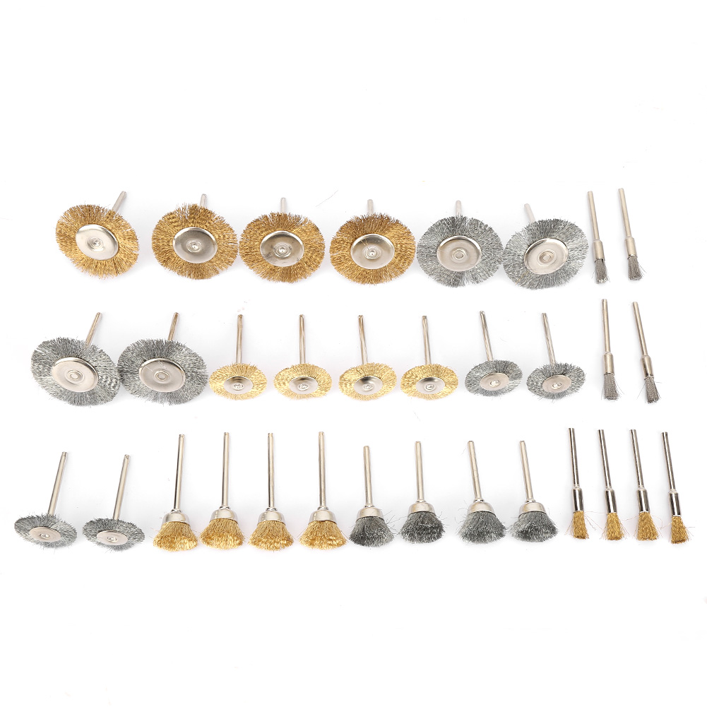 Set Mit 32 Rotierenden Bürsten Aus Stahl Und Messing (ø 3 Mm) Für Schleif- Und Bohrmaschinen. Zum Entlacken, Polieren Und Reinigen Von Metall.