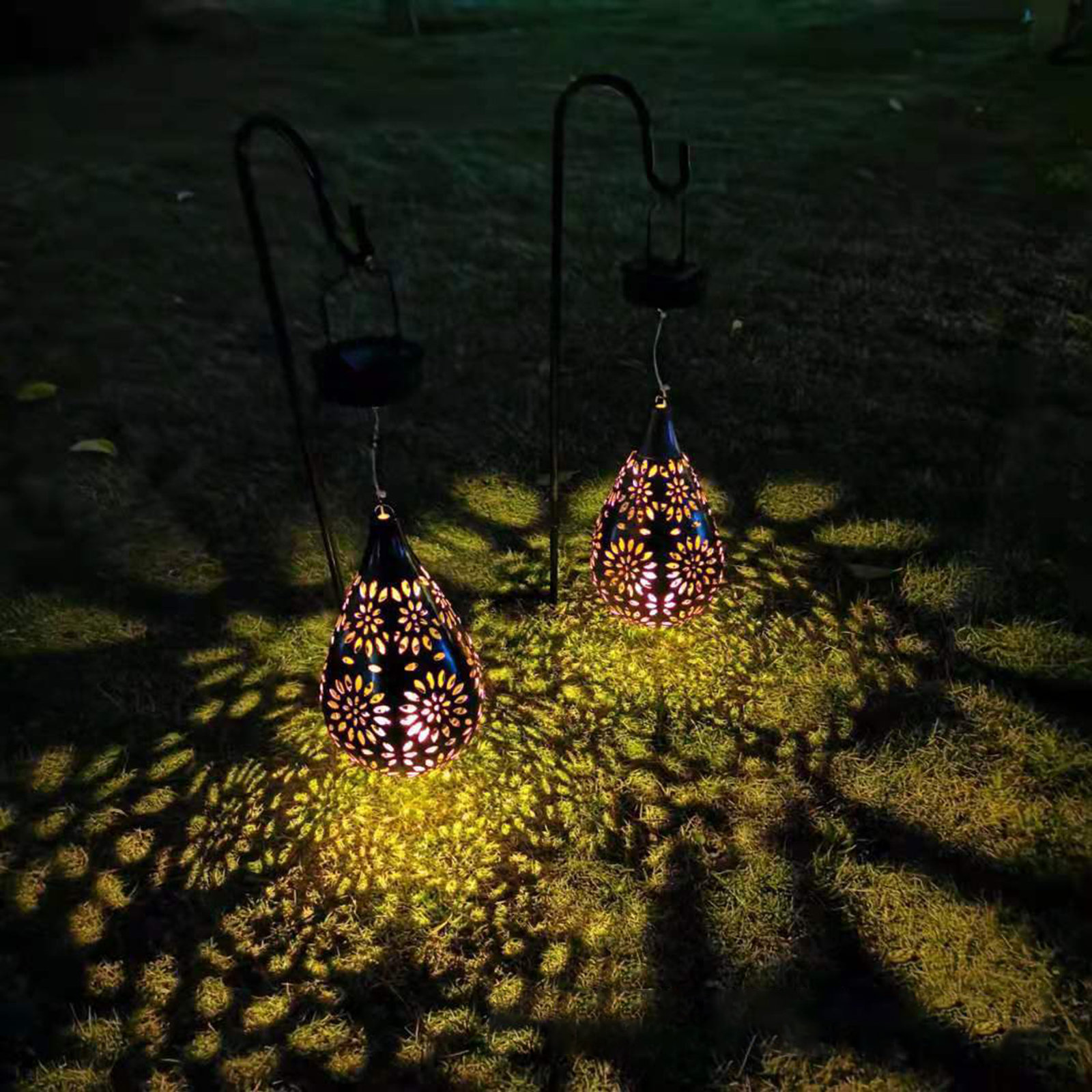 Solar-stehleuchte Für Den Außenbereich – Durchbrochenes Eisen Mit Floralem Muster – Warmes Led-licht – Ideal Für Garten, Terrasse Und Rasen – Elegantes Und Langlebiges Design