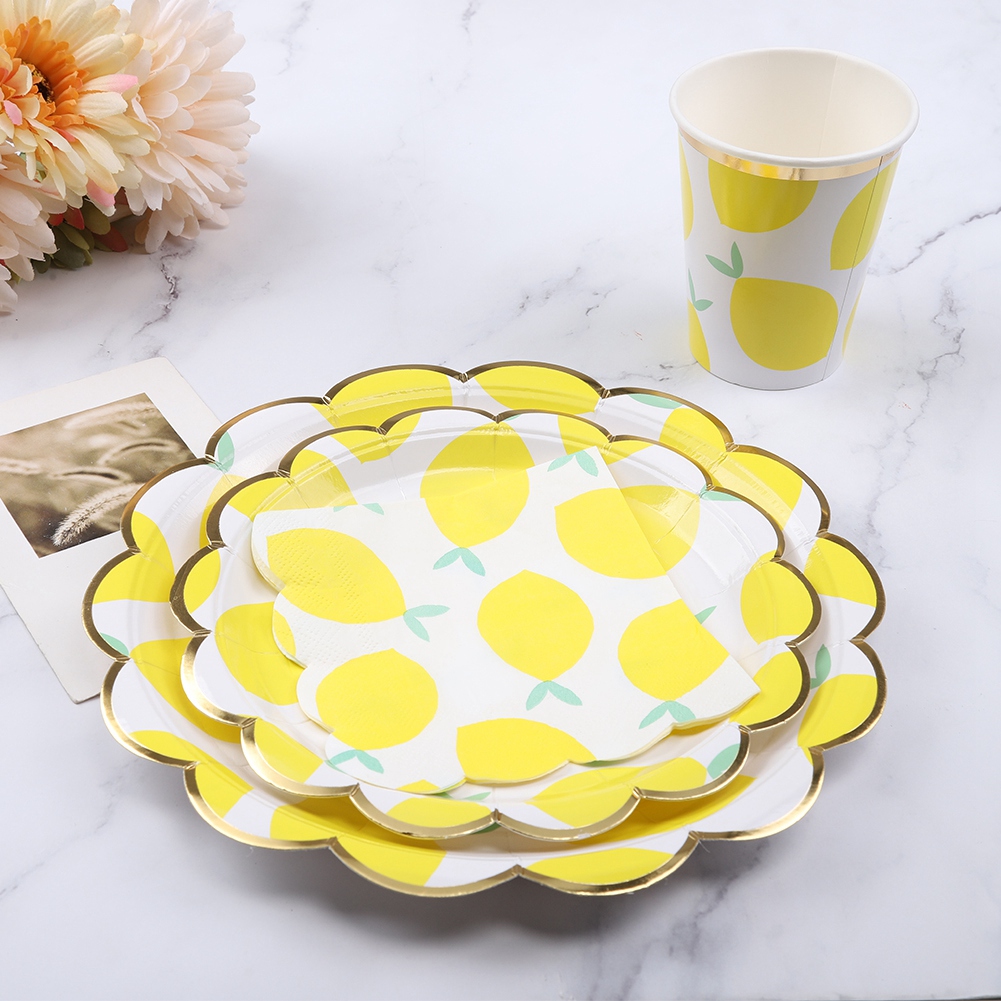 Party-set, Zitronengelbes Einweggeschirr Aus Papier: 8 Große Teller, 8 Kleine Teller, 8 Becher, 16 Servietten. Ideal Für Hochzeiten Und Geburtstage.