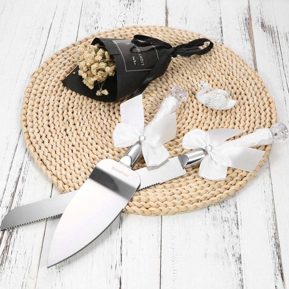 Hochzeitstortenmesser- Und Serviermesser-set Aus Edelstahl Mit Kristallgriffen, Inklusive Geschenkbox Für Hochzeiten Und Jubiläen – Weißes Band
