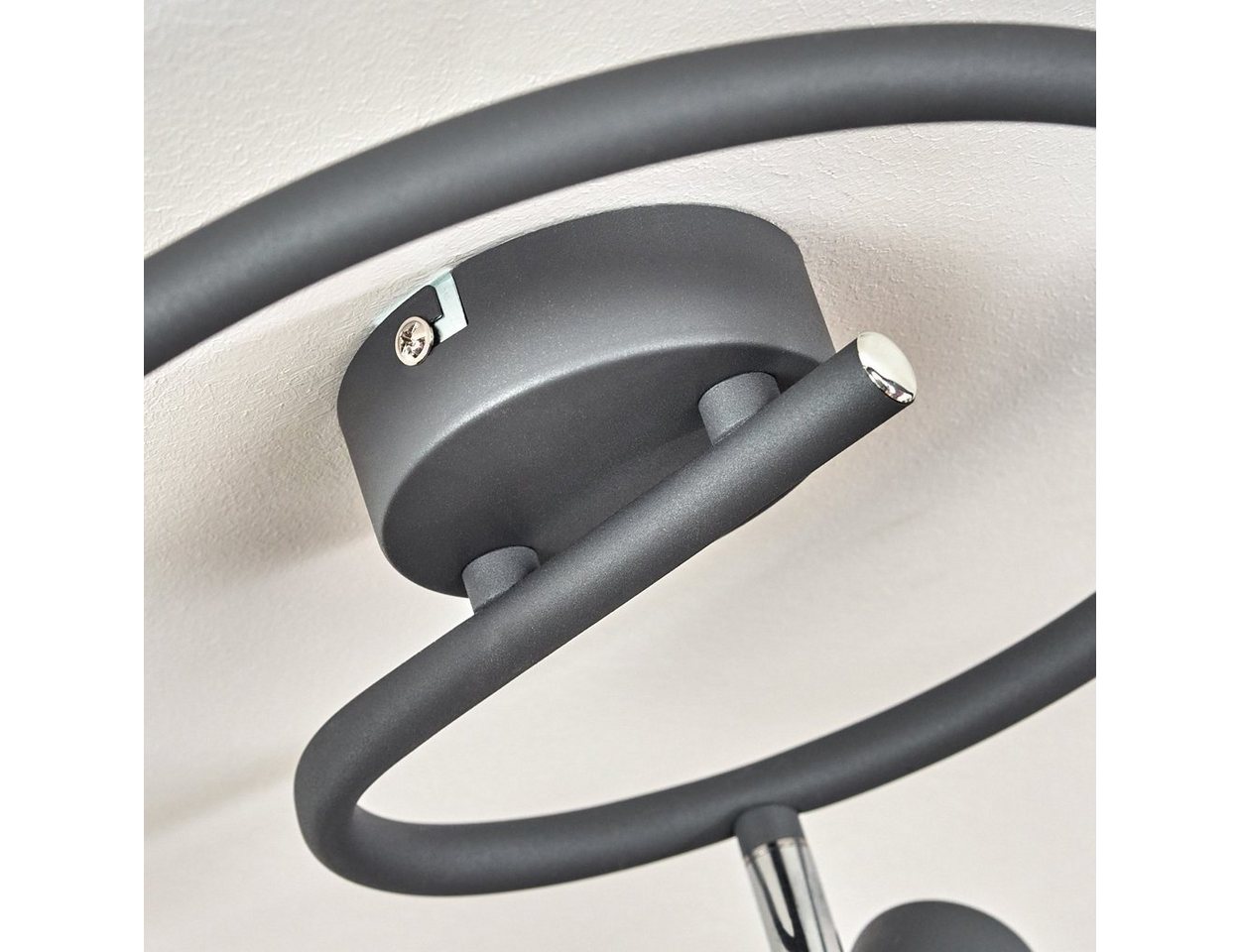 hofstein Deckenleuchte »Voltri« runde Deckenlampe aus Metall in Anthrazit/Chromfarben, ohne Leuchtmittel, moderne Leuchte m. Schirmen in Gitter-Optik u. Lichteffekt, 3xE14 Bild 4