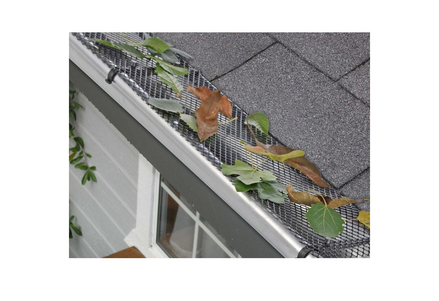 HAC24 Laubschutznetz Dachrinnenschutz Laubschutz Gitter Laubschutzgitter Dachrinnengitter, für Dachrinne 12 Meter inkl. 16 Klammern