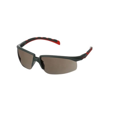Solus™ Serie 2000, S2002SGAF-RED, grau/rote Bügel, Scotchgard™ Anti-Fog-Beschichtung, graue Anti-Fog-Antikratz-Scheibe, 20 pro Packung