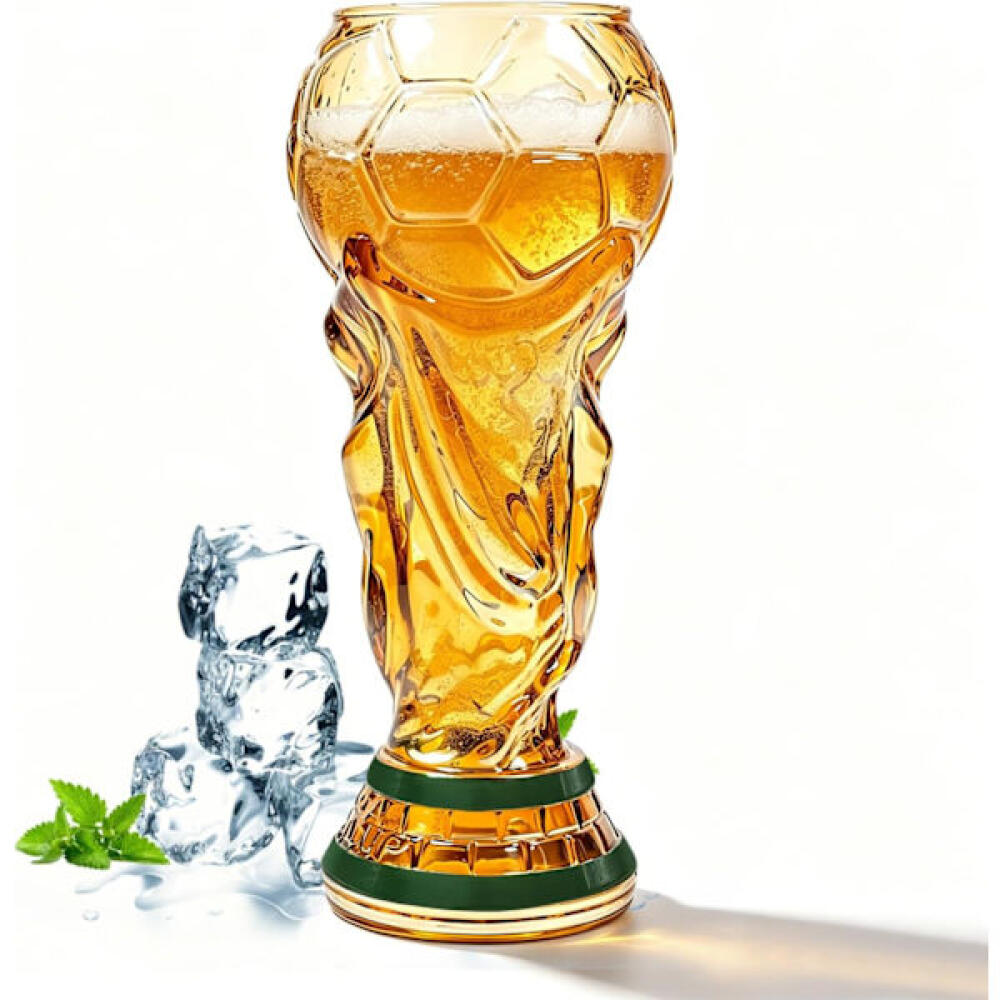 Transparenter 500-ml-bierkrug In Form Des Wm-pokals. Geeignet Für Bier, Cocktails Und Softdrinks. Ideal Für Einen Fußballabend.