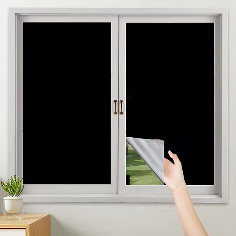 Verdunkelungsfolie Mit Klettverschluss, Geeignet Für Fenster Der Größe 145 X 300 Cm.
