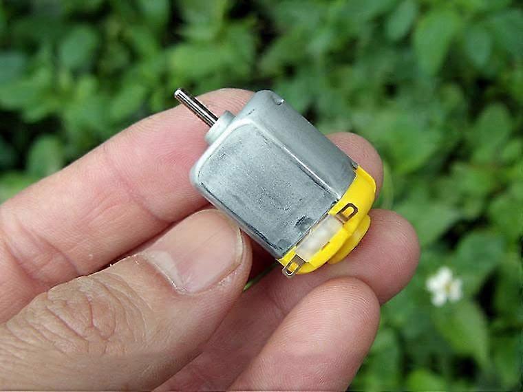 Set Aus 2 Miniatur-gleichstrommotoren Mit Magnetischen Kohlebürsten, 12 V, 13.300 U/min, Für Heimwerkerwerkzeuge Und Spielzeug.