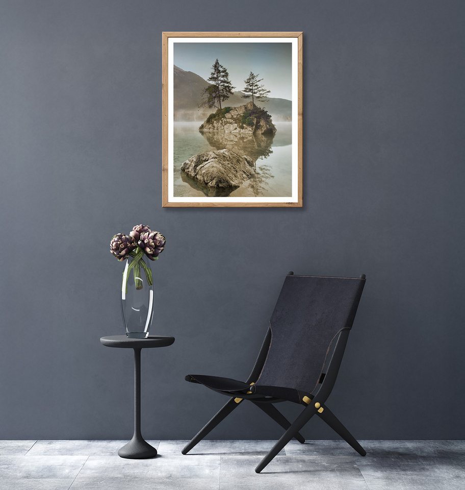 Bönninghoff Bild mit Rahmen Wandbild gerahmt INSEL IM SEE 40x50 cm – Natur Wandbild beruhigend, Bäume, Felsen, Landschaft, Natur, See, Seebilder (1 St), mit dekorativem Rahmen Bild 2