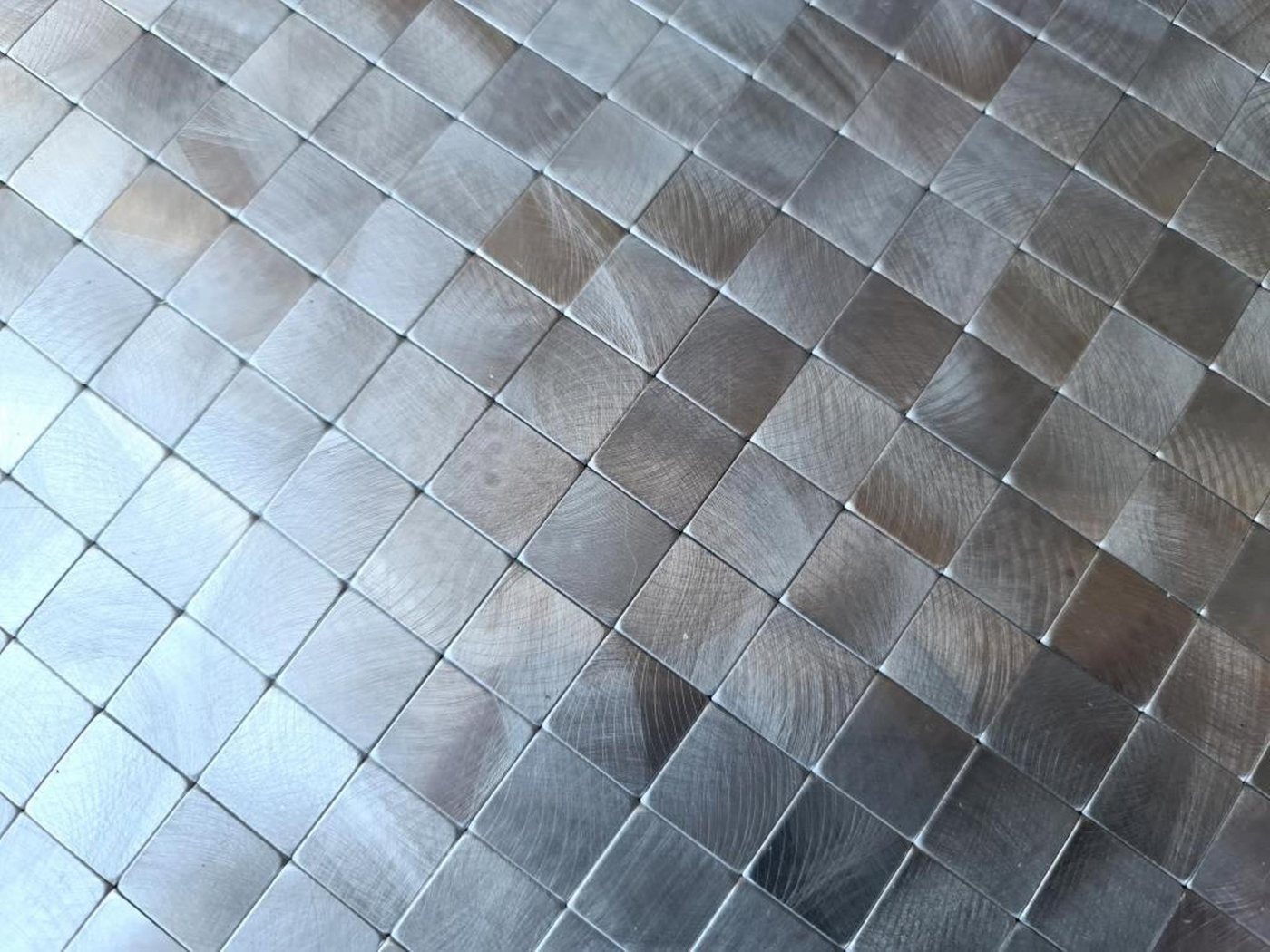Mosani Wandfliese Selbstklebende Mosaik Fliesen Fliesenaufkleber Wanddeko, Aluminium Metall, Silber, Spritzwasserbereich geeignet, Küchenrückwand Spritzschutz Bild 4