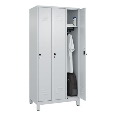 Spind Classic PLUS, Füße, 3 Abteile, 1950x900x500mm, 7035/7035