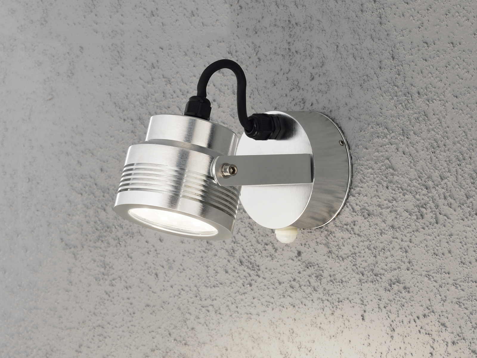 Konstsmide - Massiver Aluminium Wandspot Monza, Bewegungsmelder, Schwenkbar, 480 Lm
