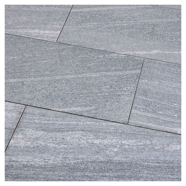 Seltra Natursteine Terrassenplatten BIASCA satiniert Gneis silbergrau-liniert, 80x40x3 cm