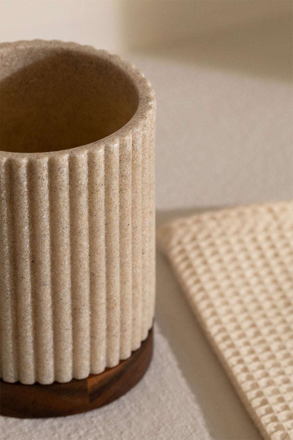 Sklum Wassila Zahnbürstenhalter Aus Polyresin Beige Nude