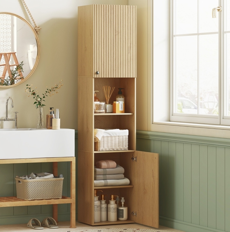 Hoher Badezimmerschrank 40x31x182 Cm Aus Eichenholz, Platzsparend – Meubliv