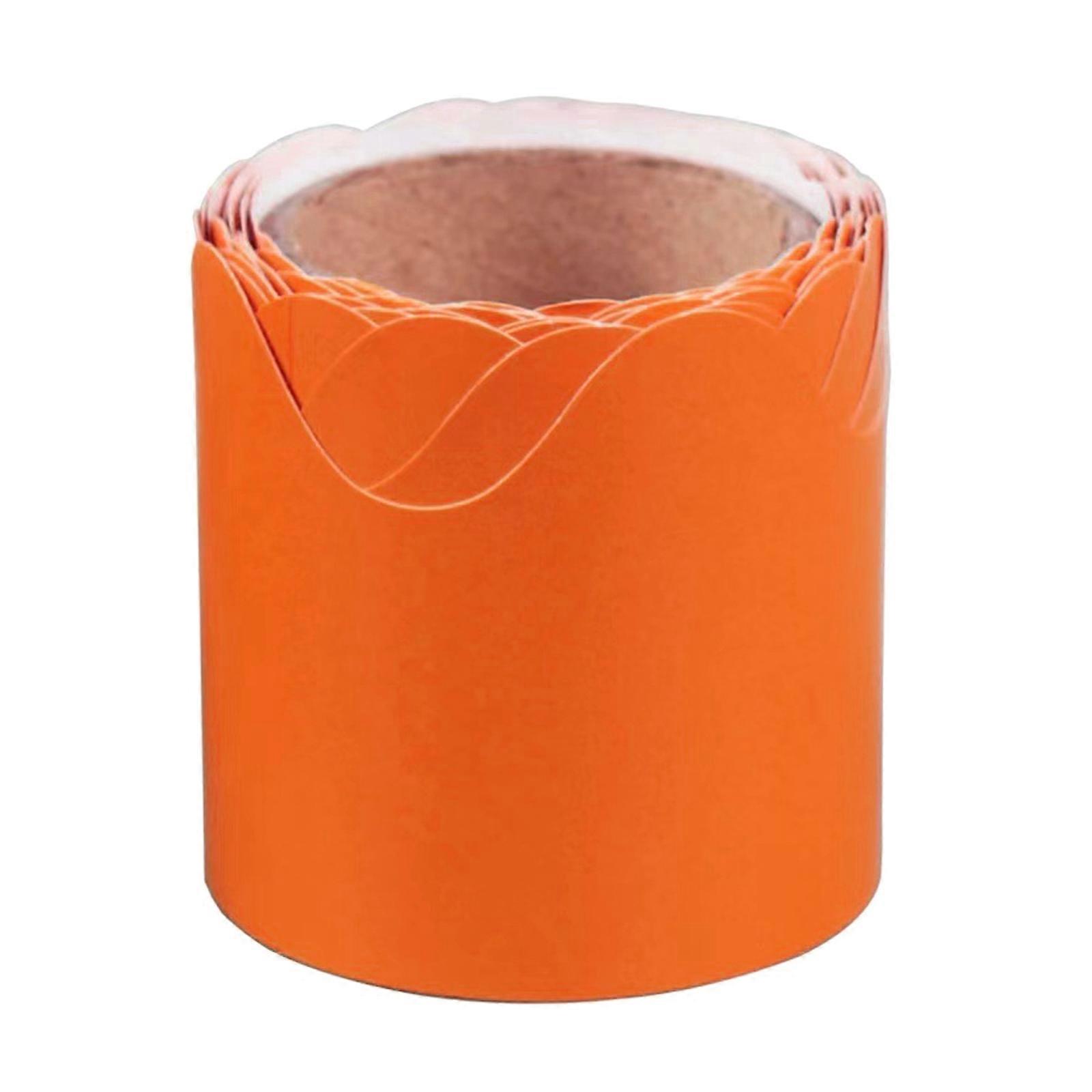 Gerollter Rand, Der Zu Pinnwänden Im Schulstil Passt Und Sich Ideal Für Lehrer Und Schüler Eignet, Die Eine Orangefarbene Tafel Gestalten Möchten.