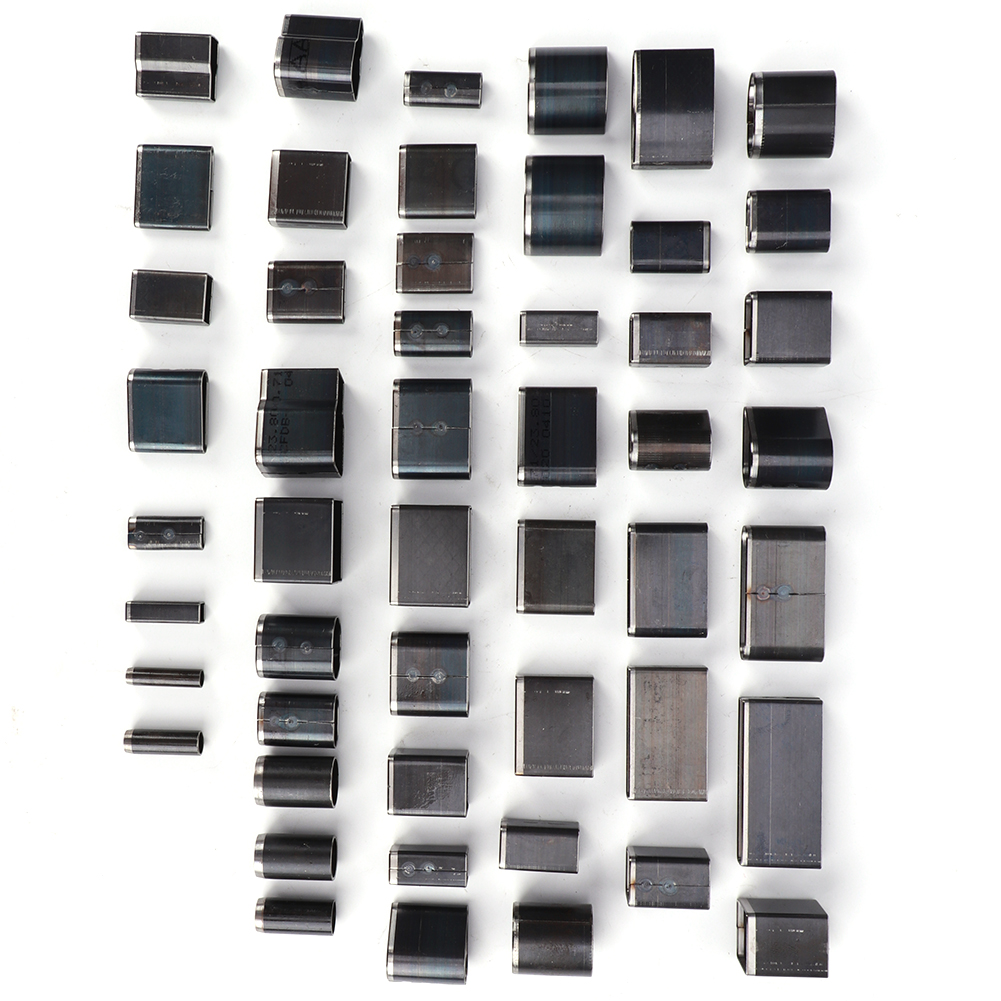 Set Mit 52 Röhrenförmigen Bohrern In Verschiedenen Formen (oval, Rund, Quadratisch) Zum Stanzen Von Löchern In Leder