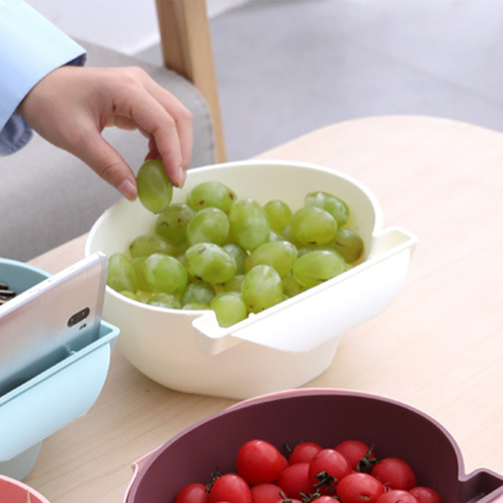 Zweilagige Obstschale Aus Kunststoff Mit Handyhalterung Für Die Küche, Weiß
