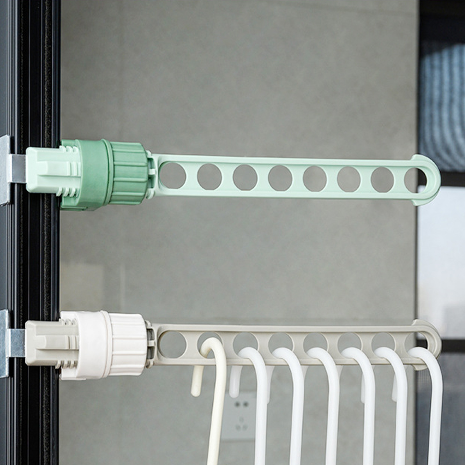 Innovativer, Tragbarer 8-loch-kleiderbügel Für Fensterrahmen – Ideal Für Zuhause, Reisen Und Als Umweltfreundliche Lösung.
