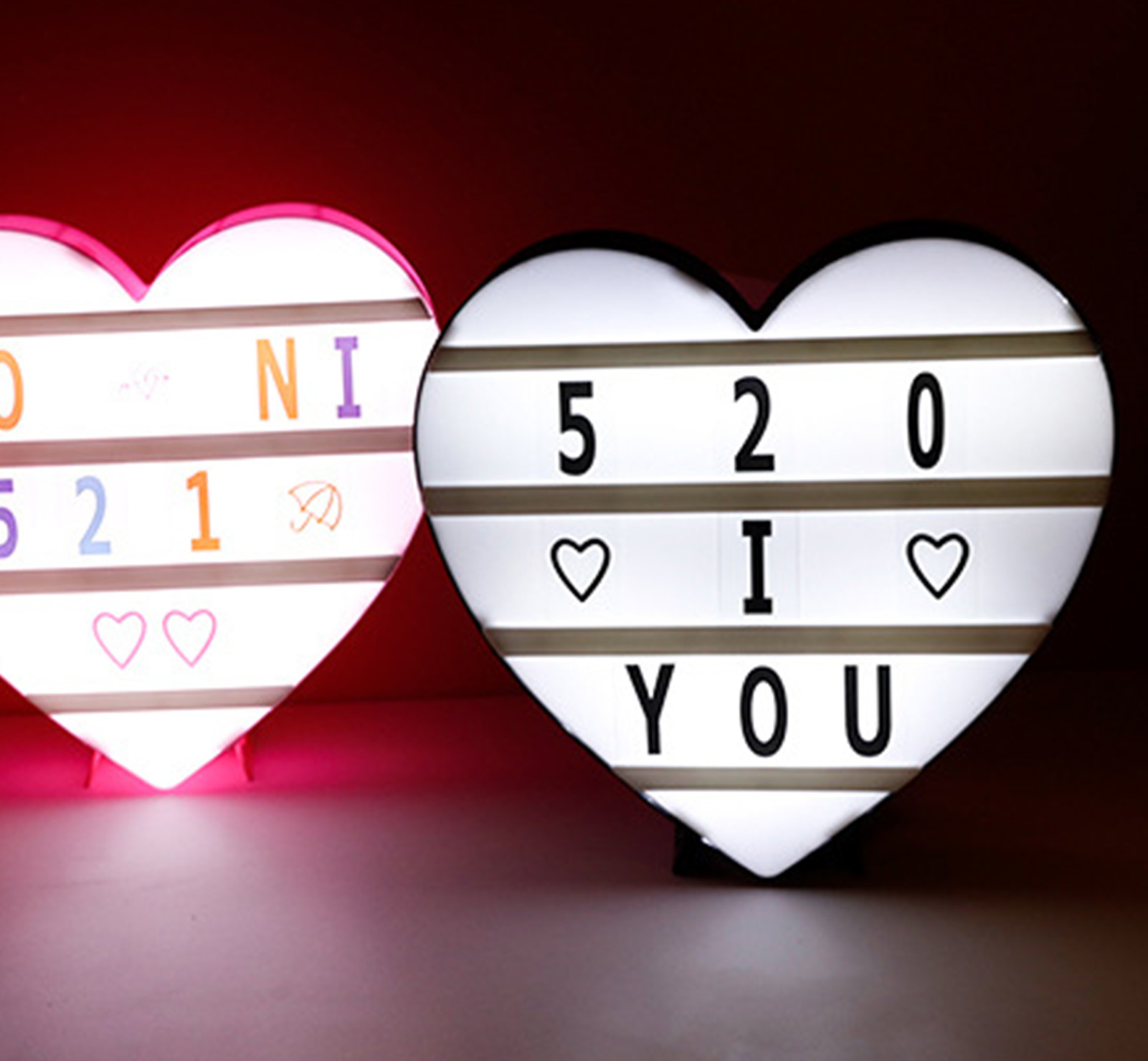 Herzförmiger Kino-leuchtkasten, Schwarz, Led-beleuchtet, Mit Bunten Alphabet-aufklebern