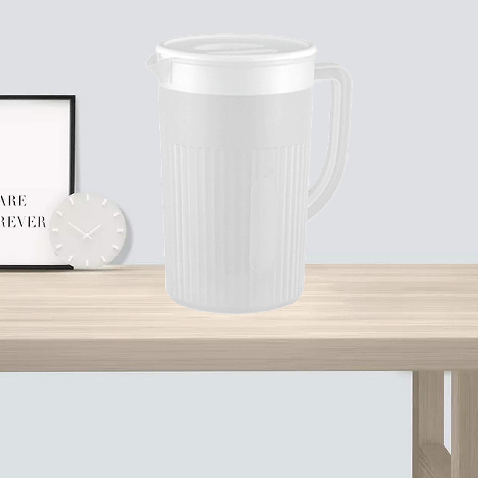 Großer, Hitzebeständiger Kunststoffkrug Mit Deckel Für Kaltes Wasser, Saft Und Tee, Weiß