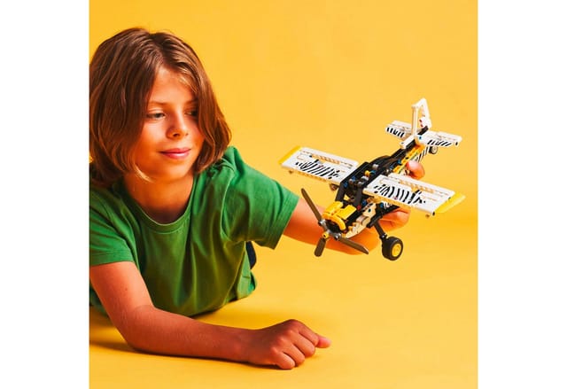 LEGO® Propellerflugzeug (42198), LEGO Technic Konstruktionsspielsteine, (333 St), Made in Europe