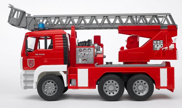 Bruder® Spielzeug-Feuerwehr MAN Feuerwehr mit Drehleiter Licht&Sound 47 cm (02771)