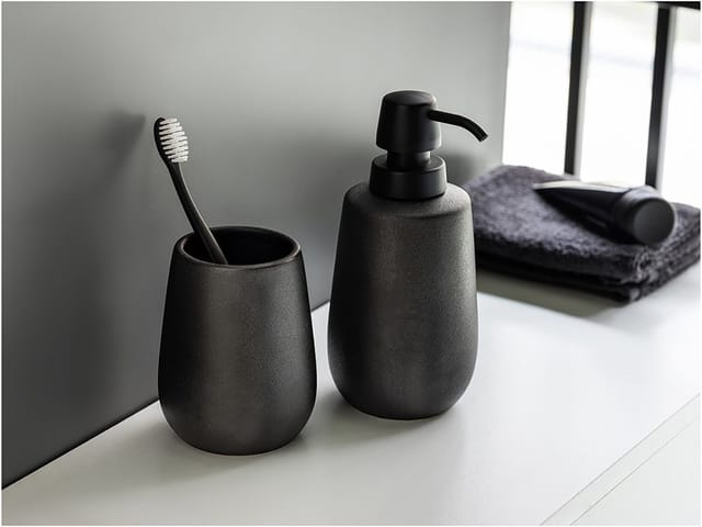 WENKO Badaccessoire-Set Modell Nerno, 2 tlg., Seifenspender und Zahnputzbecher aus hochwertiger Keramik