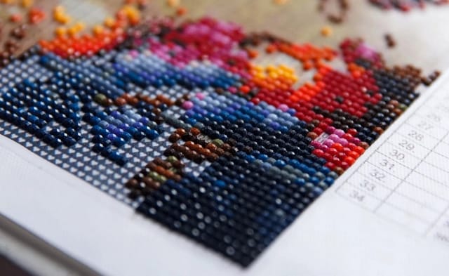 LA CUTE Malen nach Zahlen 5d Diamant Mosaik Stickerei 5D Palmen Strand 30x30cm. (DIY Diamant-Malerei Set für kreative Bastelprojekte., Enthält Leinwand, Diamanten, Applikator, Aufbewahrungsbehälter), Selbstklebende Leinwand, verschiedene Diamantgrößen und -farben