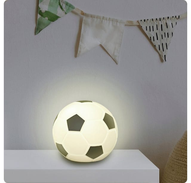 ANSMANN AG LED Nachtlicht Fußball LED Leuchte, 3D Nachtlicht mit Farbwechsel im Fußballdesign