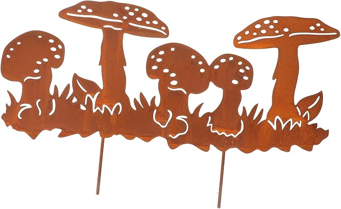 Rostige Metall-gartenskulptur Mit Durchbrochenem Design, Stabiler Erdspieß Für Die Außendekoration Und Rustikale Rasenornamente
