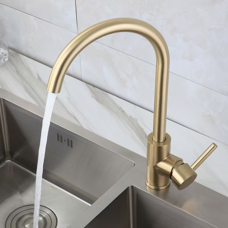 Küchenspüle Aus Edelstahl Mit Strapazierfähiger Pvd-beschichtung, Einhebelmischer, Wassersparendem Design Und Inklusive G3/8-schläuchen.
