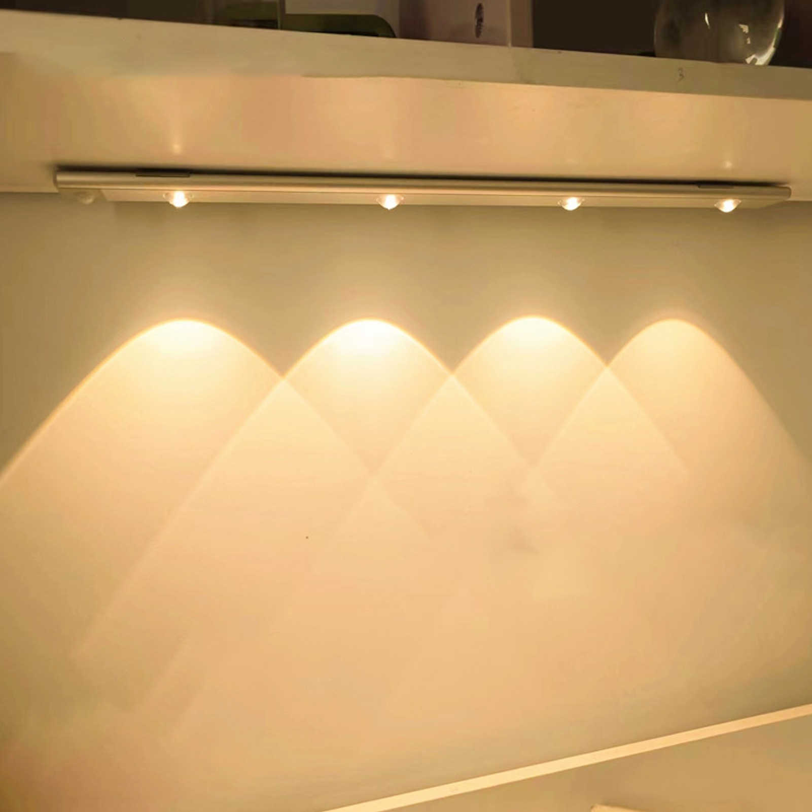 Ultradünne, Smarte, Wiederaufladbare, Kabellose Led-schrankleuchte Mit Bewegungssensor, 40 Cm/15,7 Zoll, Schwarz