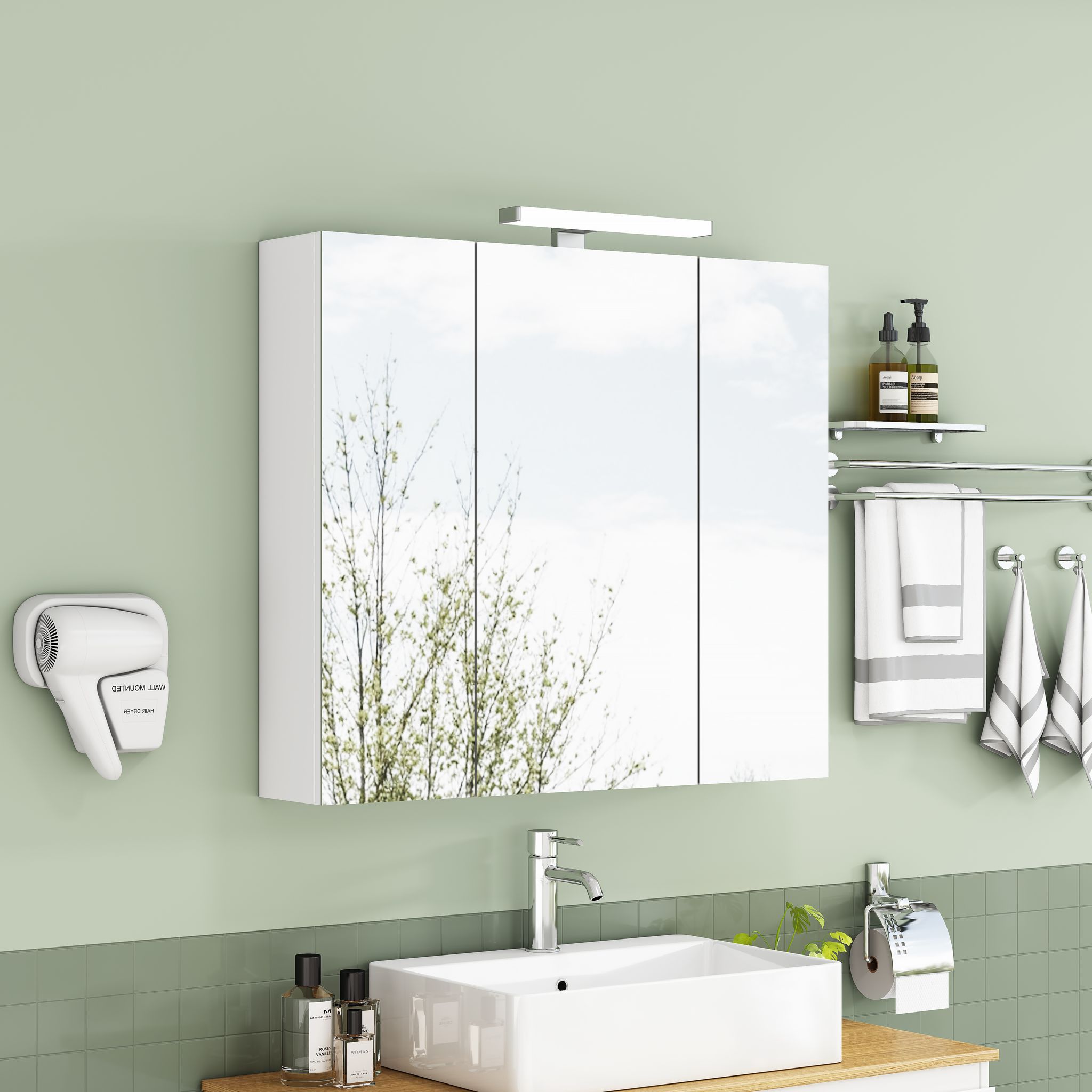 80cm Weißer Wandmontierter Spiegelschrank Mit 3 Türen, Led-beleuchtung & Französischer Steckdose, Höhenverstellbaren Glasböden, Dämpfscharniere, Komplett Vormontiert & Montagefrei Für Badezimmer