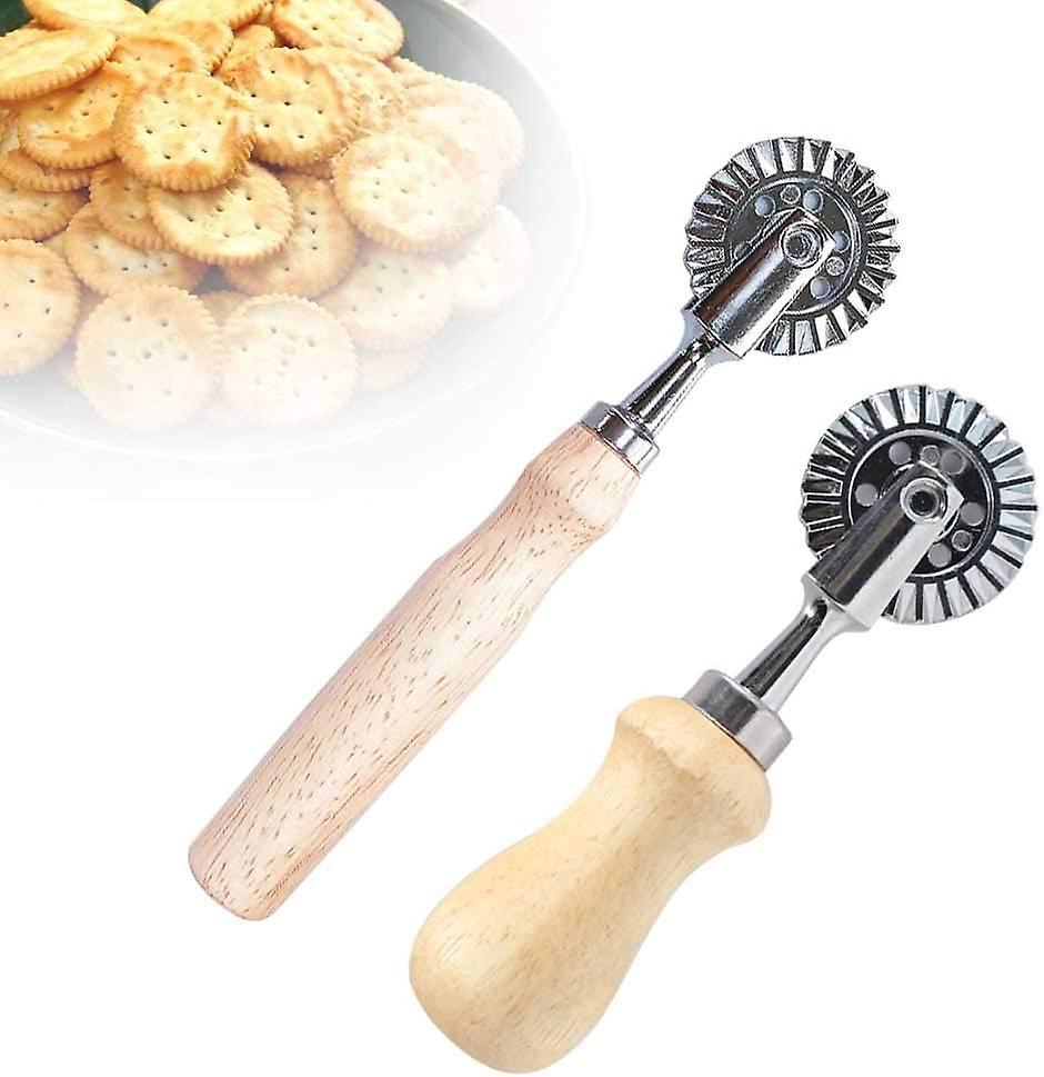 2-teiliges Backset: Nudelholz Und Ausstechformen Zum Plätzchenbacken In Der Küche