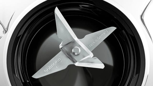 BOSCH Standmixer VitaPower Serie 2 MMB2111T, Mini-Mixer, 0,6l ToGo, 40.000 U/Min, weiß, 450 W, ToGo Flasche aus Tritan, Trinkdeckel, 4 Klingen, Made in Europe