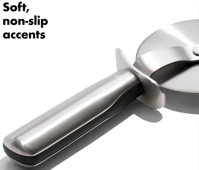 OXO SteeL Pizzaschneider, Edelstahl, Soft-Touch-Griff