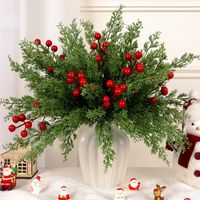 Set Aus 45 Künstlichen Weihnachtsdekorationen, Norfolk-kiefernzweige Und Rote Beerenstiele Für Weihnachtsgirlanden, Tischdekoration, Vase, Weihnachtsbaum
