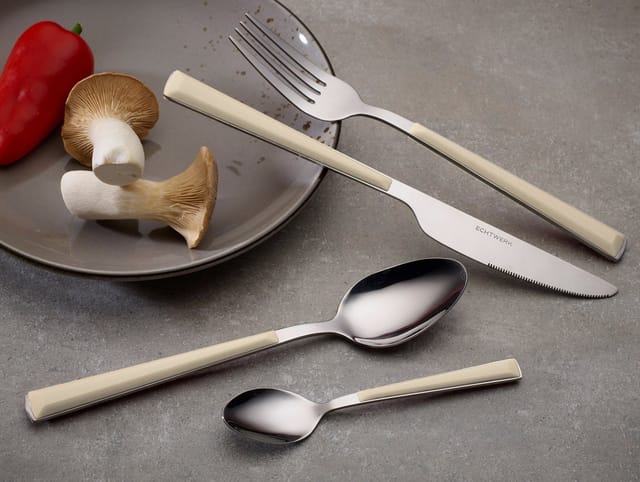 ECHTWERK Besteck-Set Basic (16-tlg), 4 Personen, Edelstahl 18/0, Camping/Picknickbesteck, Kunststoffgriffe