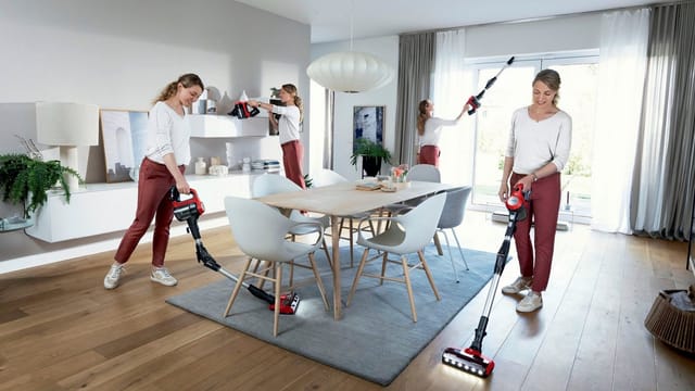 BOSCH Akku-Stielstaubsauger Unlimited Serie 7 BKS711PET/BKS711MTB, beutellos, 40 Min. Laufzeit, knickbares Rohr, inkl. umfangreichen Zubehör