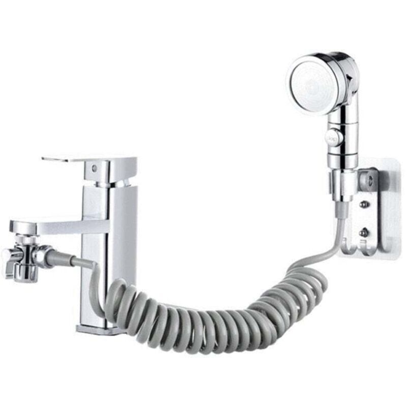 Der Wasserhahn Ist Mit Einer Dreistufigen Dusche Verbunden. Mit Handbrause Für Das Waschbecken. Mit Einem Vierteiligen Set In Silber Mit Grauen Schläuchen