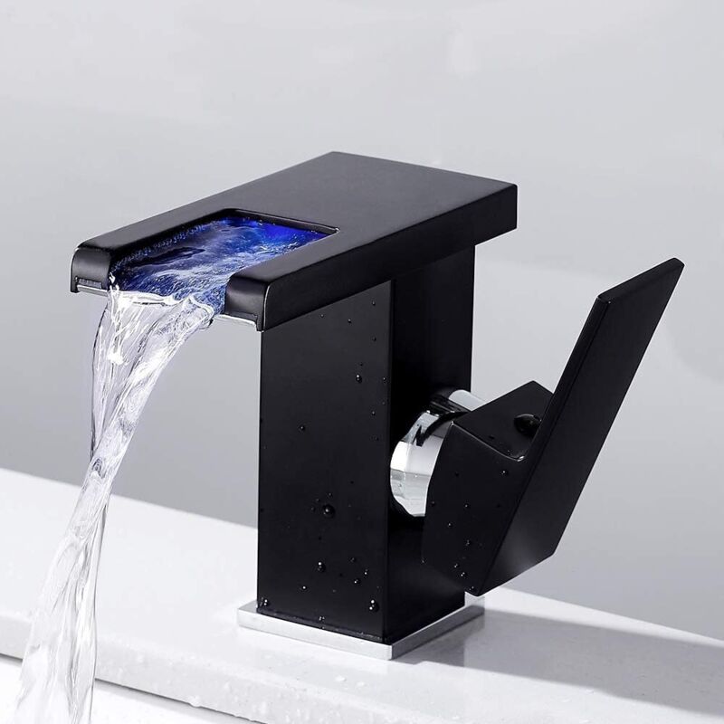 Led-wasserhahn Mit Kaskadeneffekt Für Das Badezimmer, Schwarz