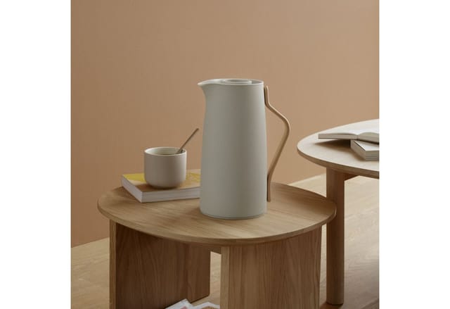 Stelton Isolierkanne Emma Kaffee Soft Sand 1000 ml, (Einzeln)