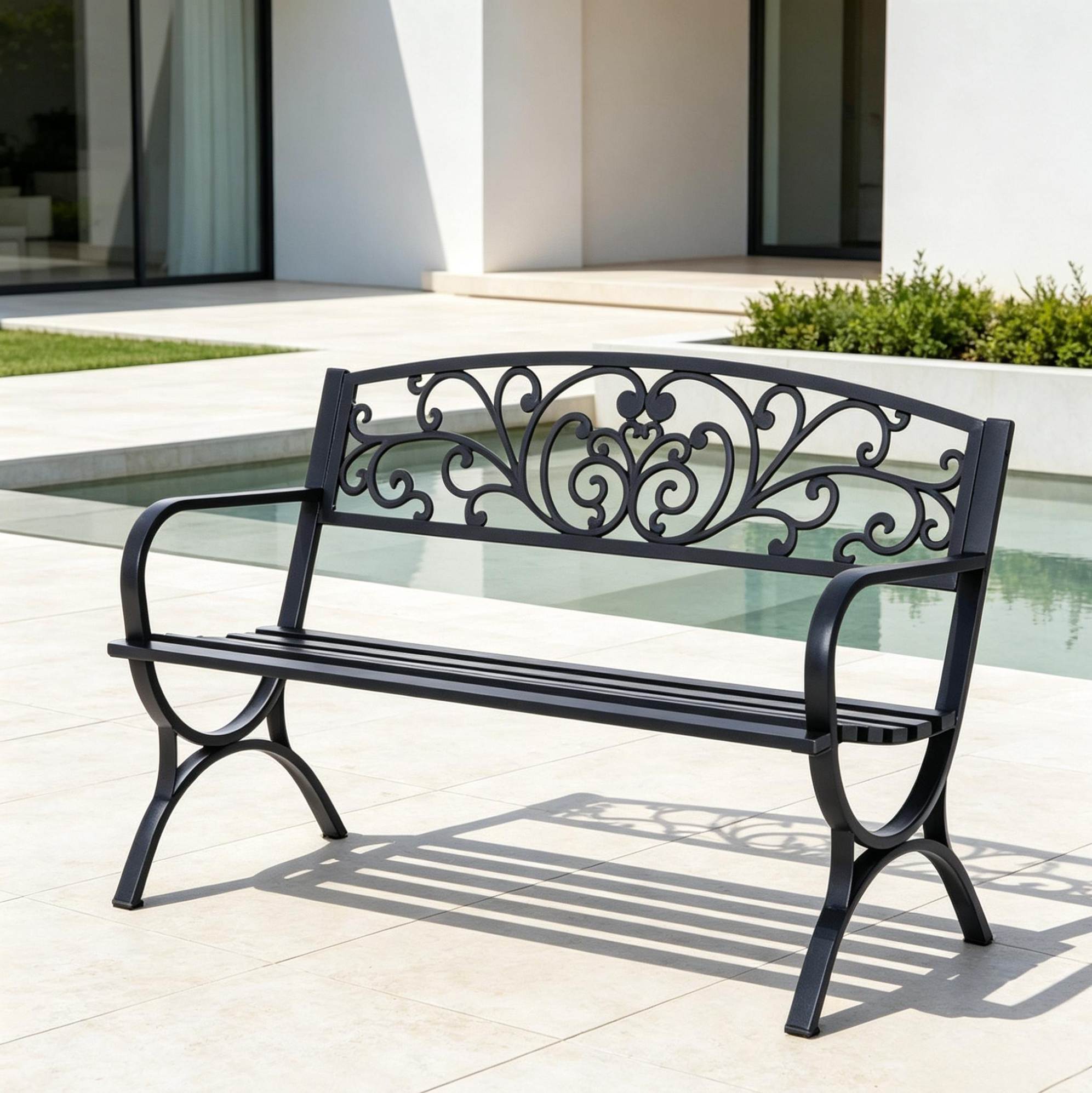Schwarze Gartenbank Aus Metall Mit Ornamentaler Rückenlehne Für Außen Okwish