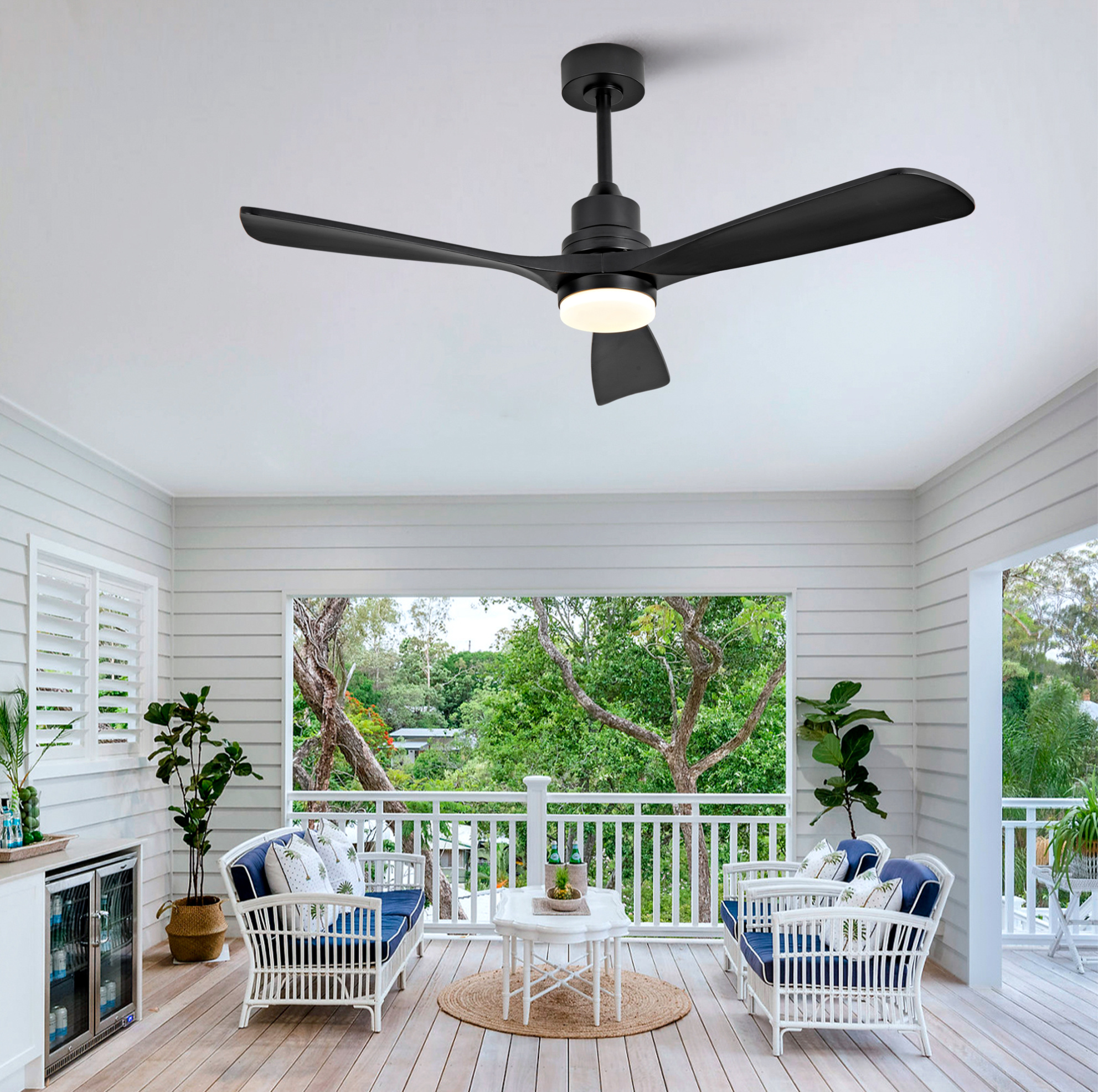 52-zoll-deckenventilator Aus Holz Und Schwarzem Metall Mit Led-beleuchtung Und Fernbedienung