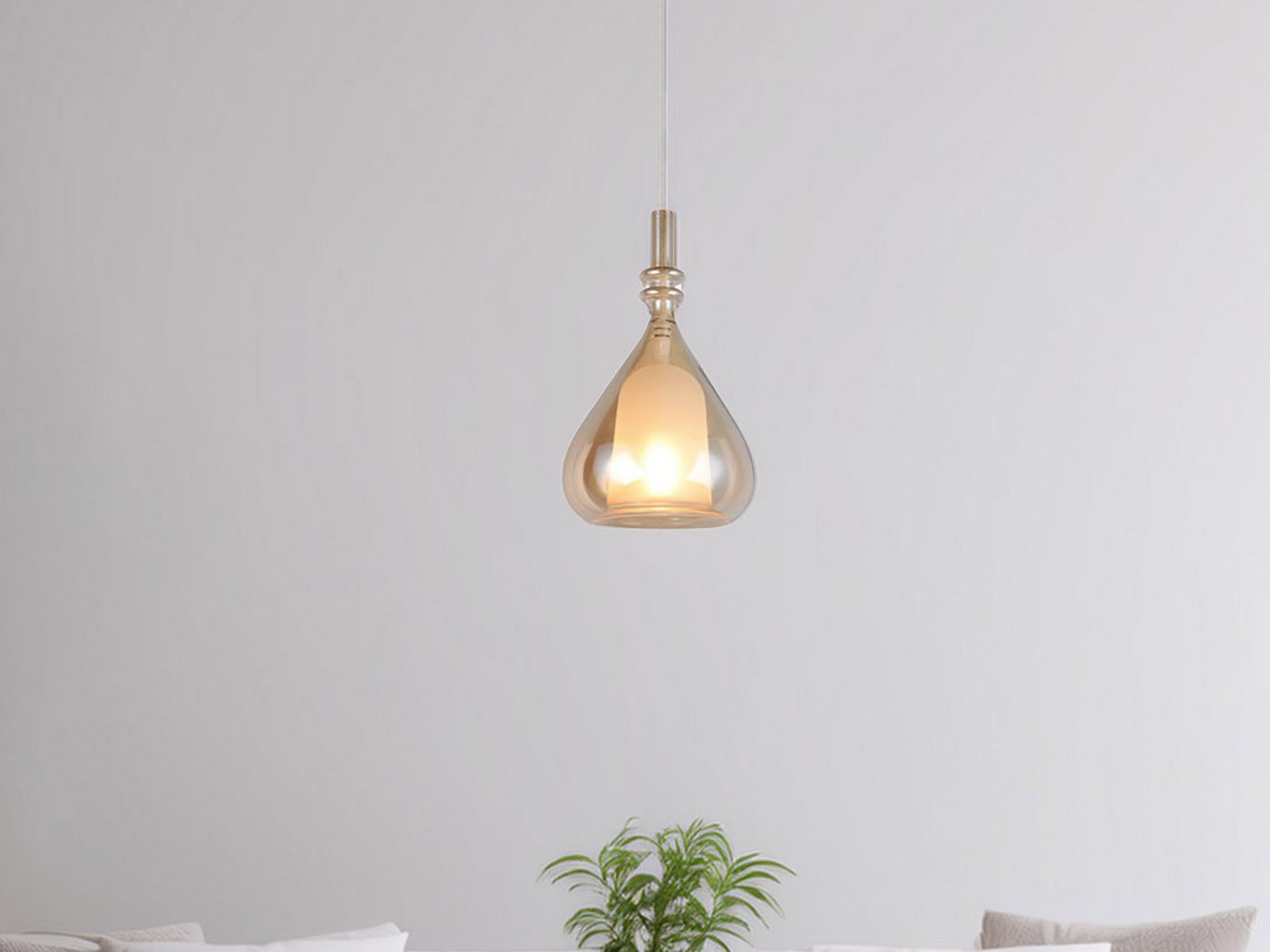 TRIO Leuchten LED Pendelleuchte mit Glas Lampenschirm Bernstein Ø 16cm, dimmbar, LED wechselbar, warmweiß, klein-e Hängelampe einflammig hängend über Esstisch & Bett mit E14 LED Bild 2