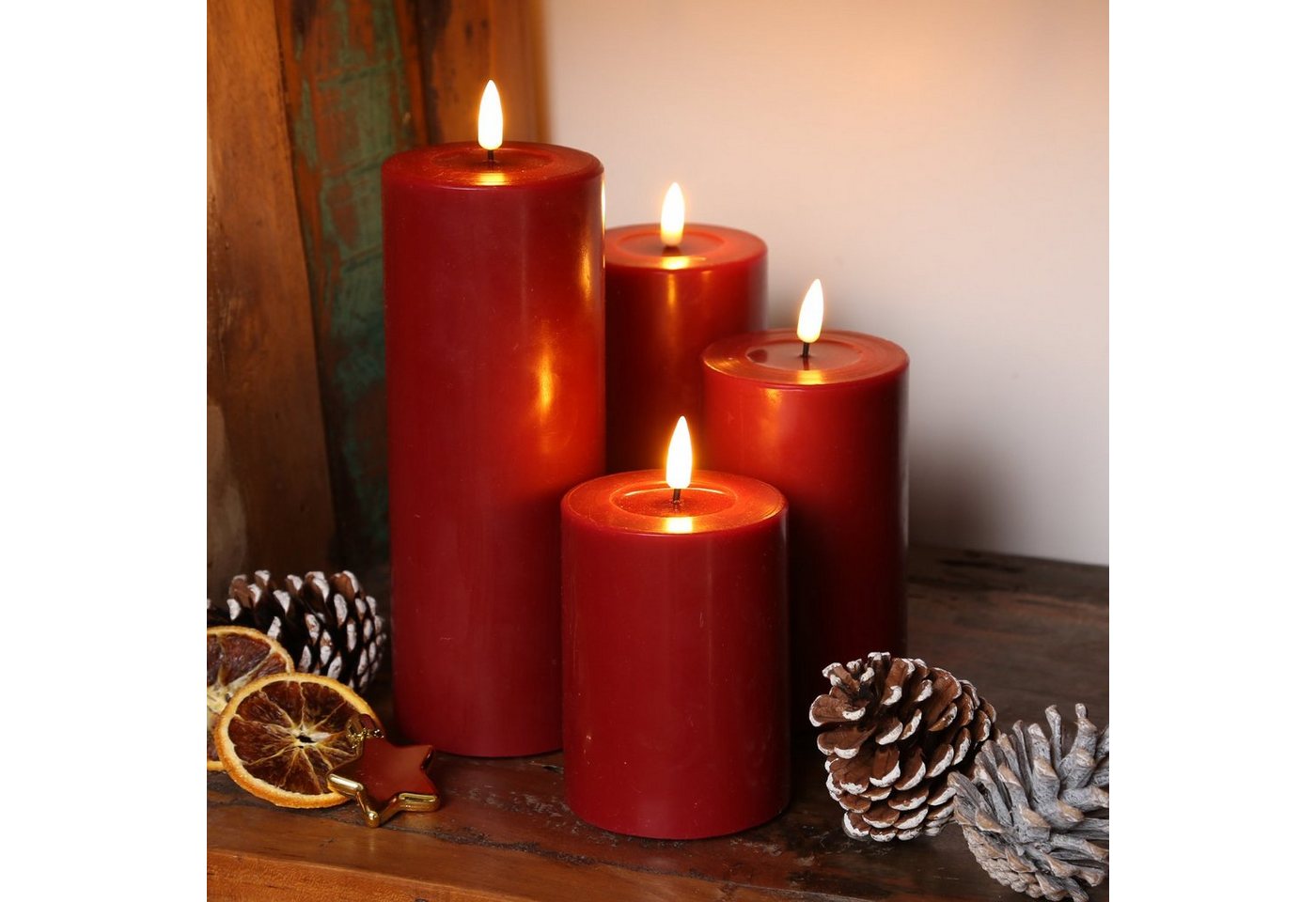 Deluxe Homeart LED-Kerze Mia Echtwachs Wachsspiegel flackernd H: 10cm D: 7,5cm bordeauxrot, LED Classic, warmweiß (2100K bis 3000K) Bild 2