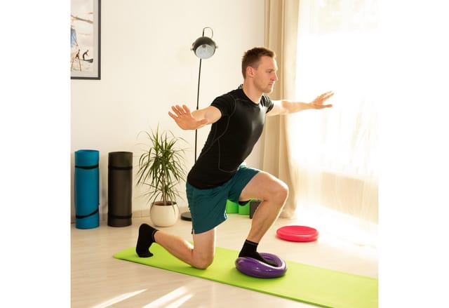 relaxdays Ballsitzkissen Balance Kissen 33 cm mit Luftpumpe, schwarz