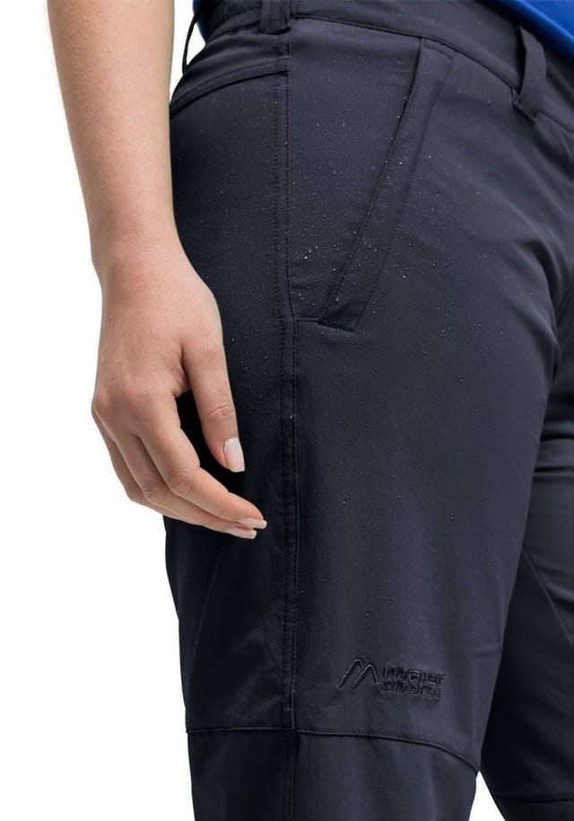 Maier Sports Funktionsshorts Lawa Damen Shorts, kurze Wanderhose, Outdoorhose mit 2 Taschen, Regular Fit