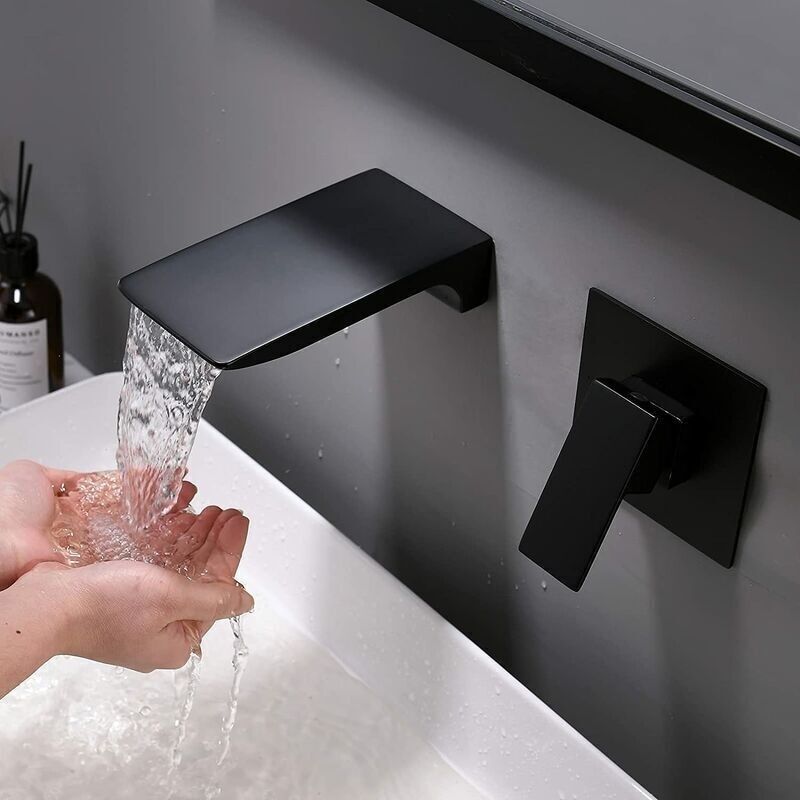 Schwarze Wandarmatur Für Waschbecken Aus Messing – Kaskadenauslauf Für Badezimmer – Elegante Wandmontage – Langlebige Metalloberfläche