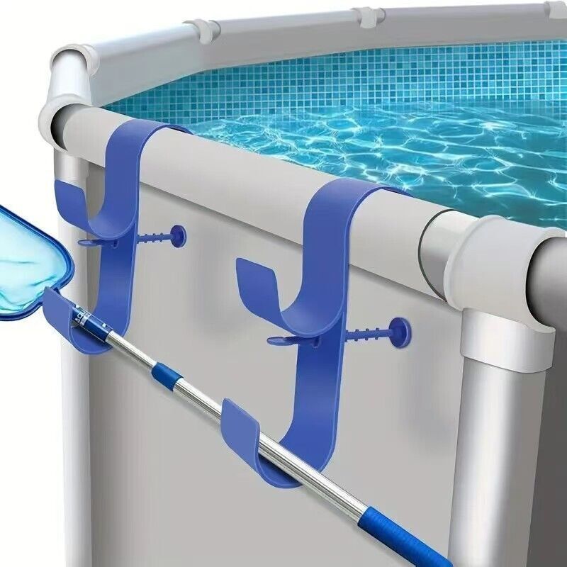 Blauer Poolnetzhalter Mit Zwei Haken. Pool-organizer. Hergestellt Aus Recyceltem Kunststoff.